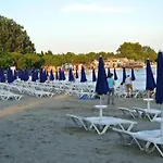 아파트 With Shared Swimming Pool