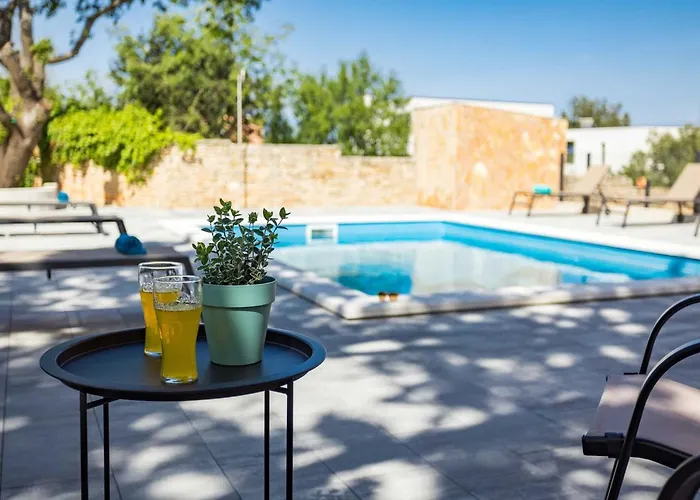 Apartamento With Shared Swimming Pool *