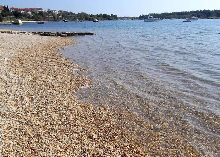 With Shared Swimming Pool Apartamento