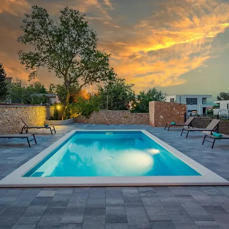 Appartamento With Shared Swimming Pool